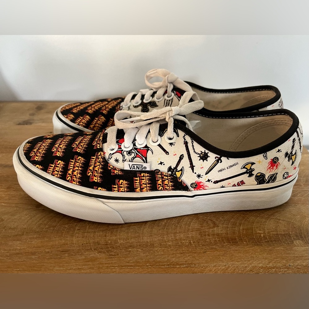 STRANGER THINGS VANS Shoes Mens Size 7.0 Woman’s Size 8.5